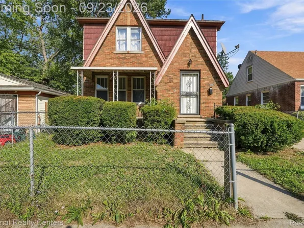 8160 Robson St, Detroit, MI 48228