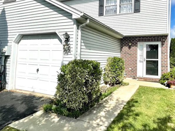 7266 Huntingdon St, Harrisburg, PA 17111