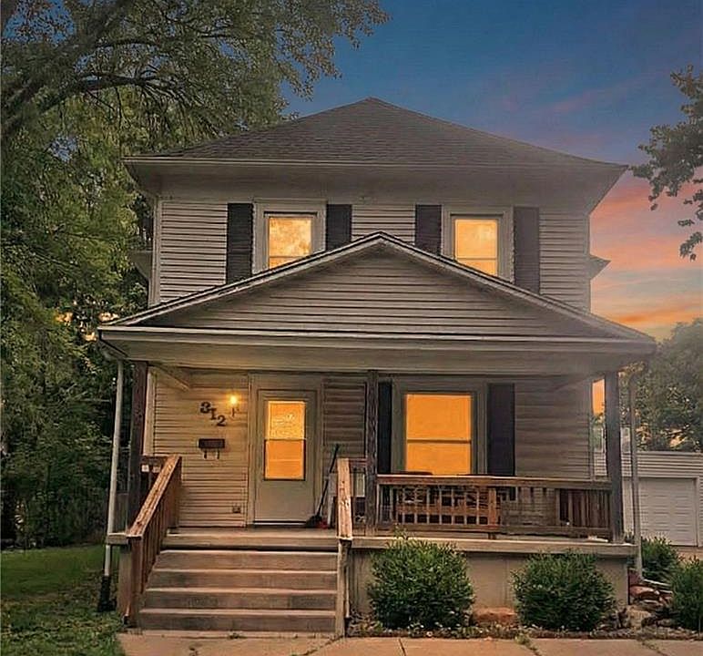 1st image of 312 Main St