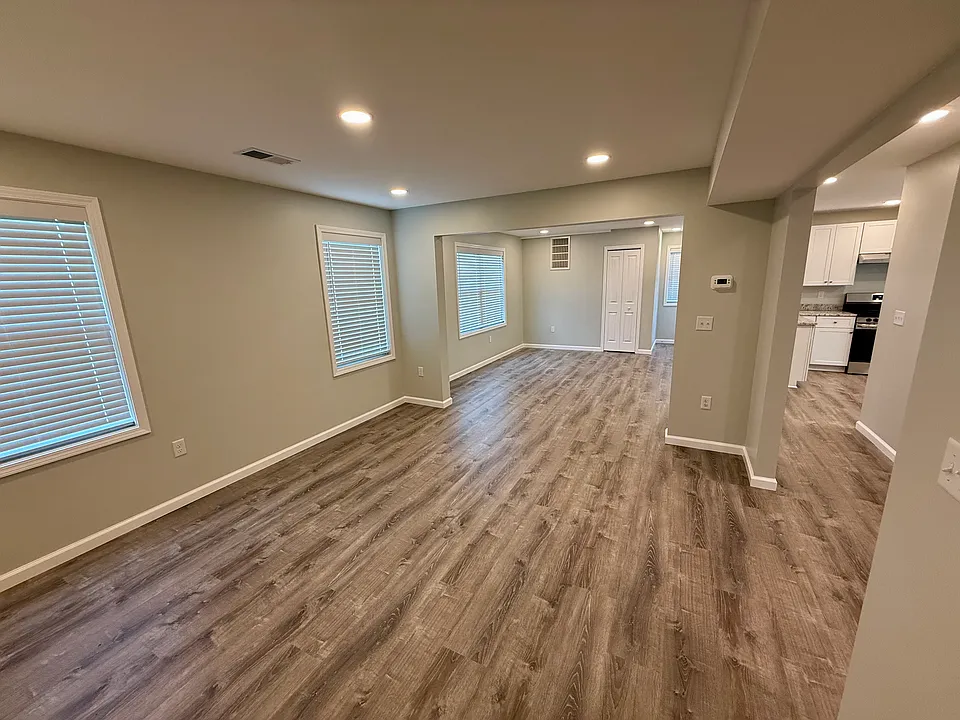 427 Mount Airy Rd #1