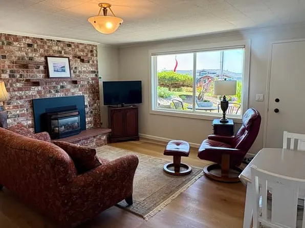 (undisclosed Address), Camano Island, WA 98282