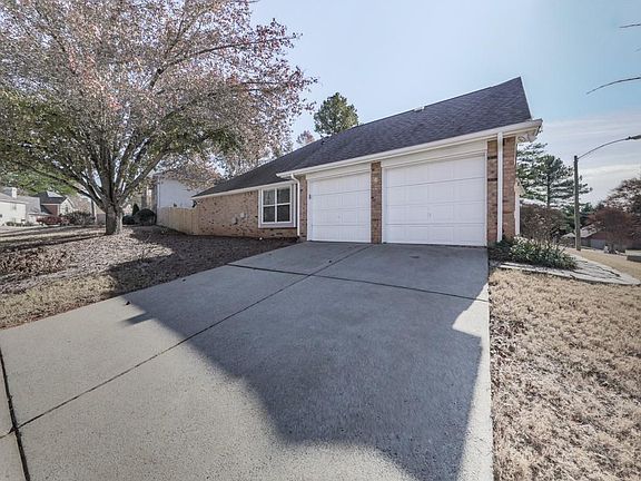 4th image of 71 Songbird Ct NW