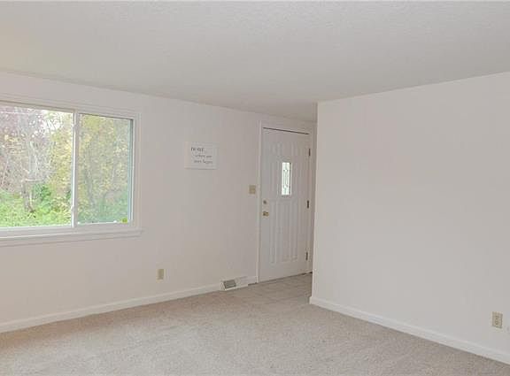 5th image of 639 N Morse Ave