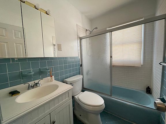 5th image of 223 Hurlbert St #2