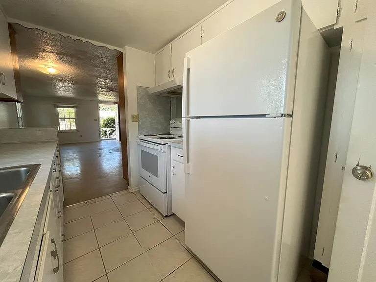 20100 SW Alexander St — Photo 6