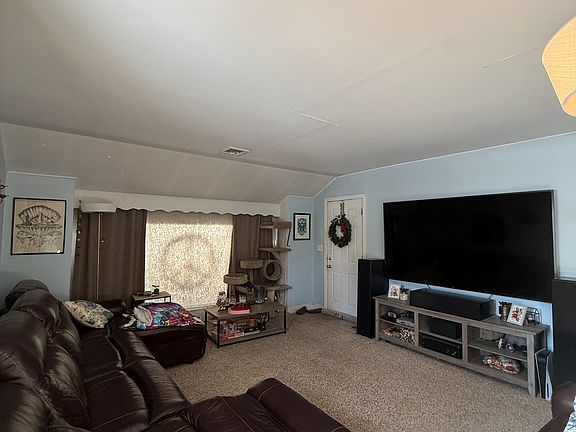 3rd image of 15 Idle Hour Blvd