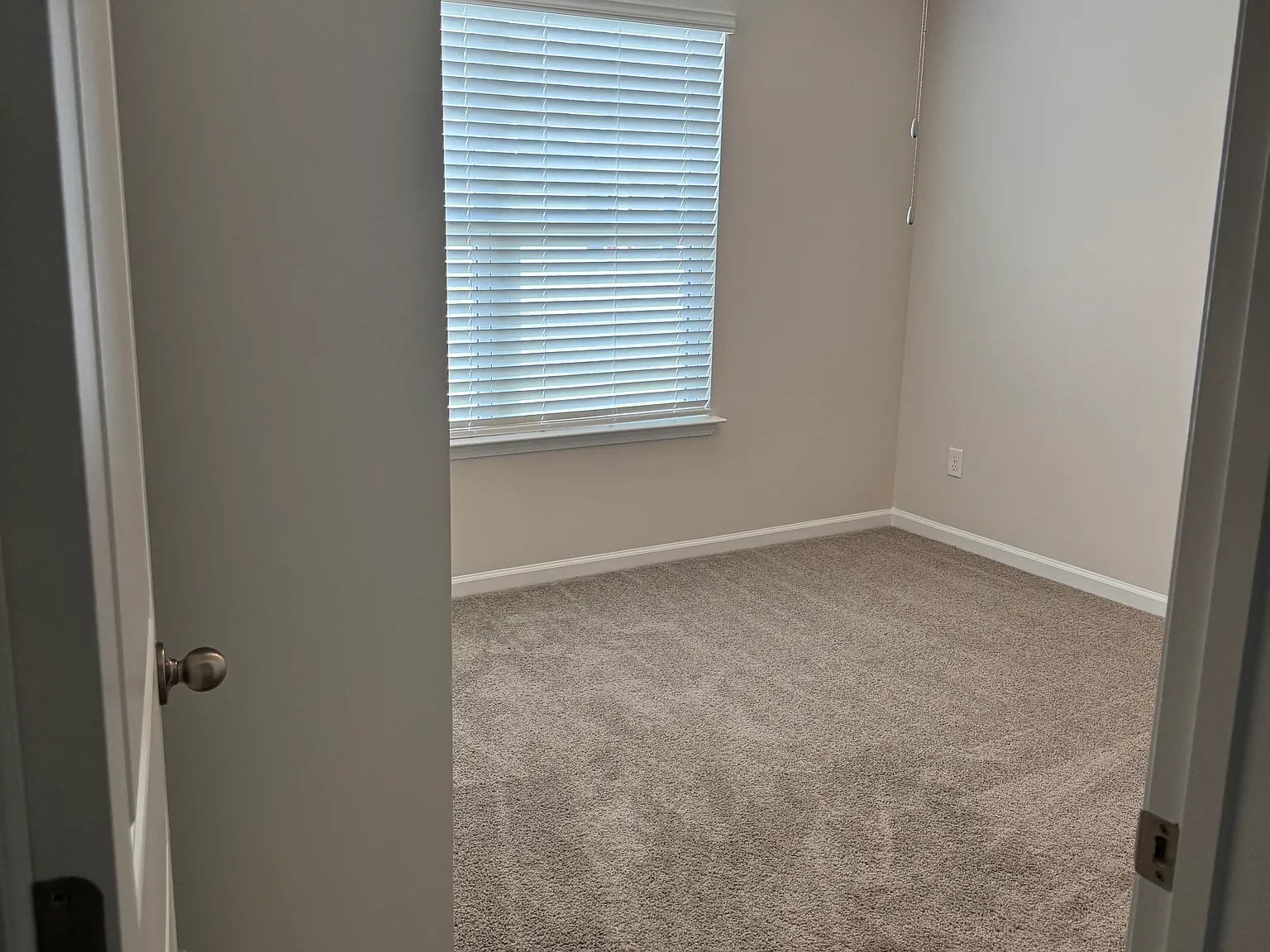 4 bed, 1774 sqft, $2,300 — Photo 4