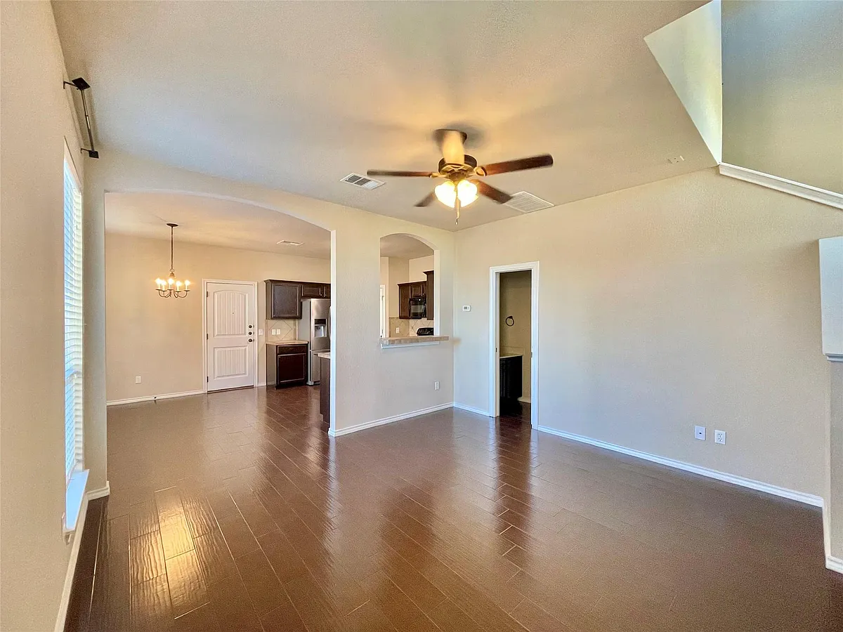 Building Photo - 142 Sierra Rose Loop