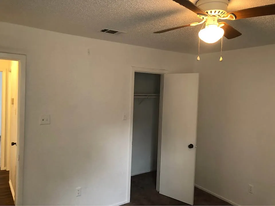 Building Photo - 802 Florence Rd #B