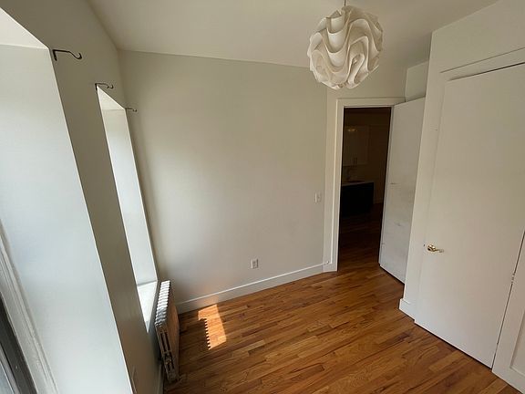5th image of 621 Metropolitan Ave #A4