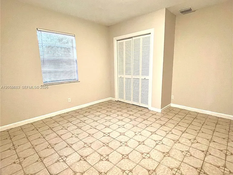 5911 Liberty St #5913 — Photo 12