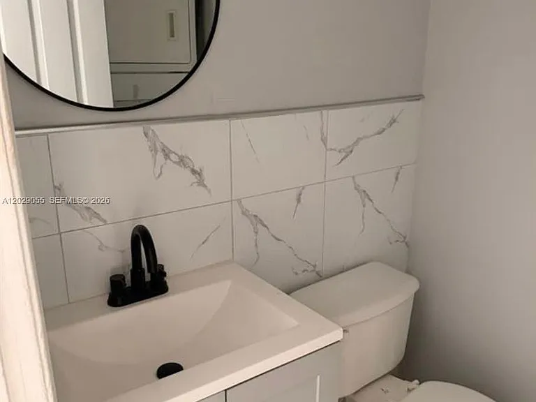 2512 NW 52nd Ave #22B — Photo 5