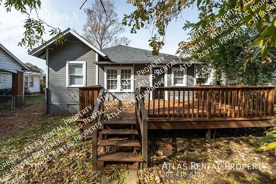 Stunning Newly Renovated 3-Bedroom, 2-Bath Home Don't Miss This Opportunity! — Photo 3