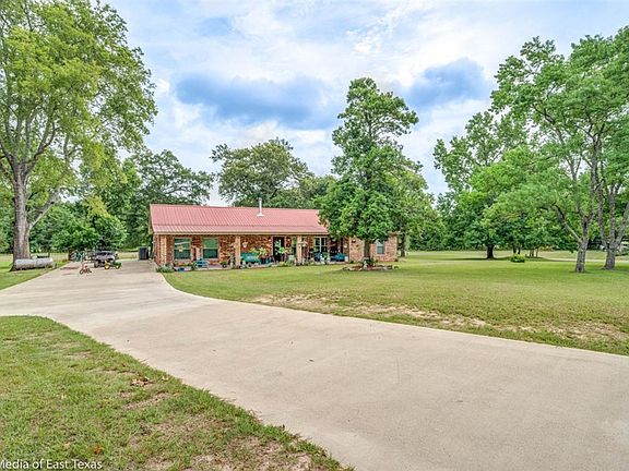 3rd image of 3111 Benton Dr