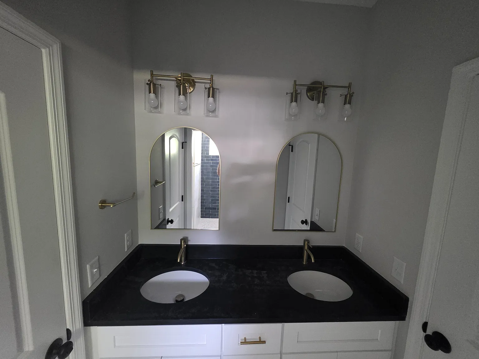 4 bed, 3.5 bath, 1750 sqft, $2,700 — Photo 4