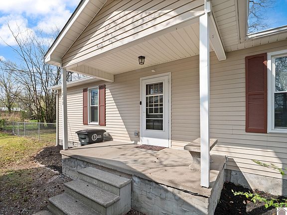 2nd image of 1433 Little Ave