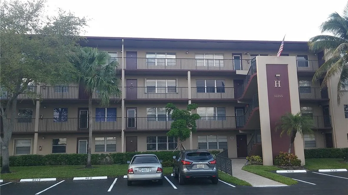 2 bed, 1.5 bath, 953 sqft, $1,800 — Photo 1