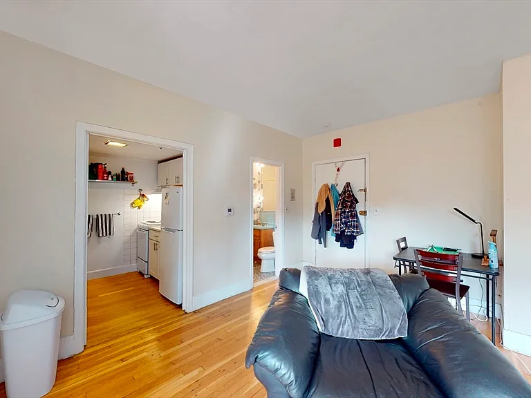 513 Beacon St #10 — Photo 12