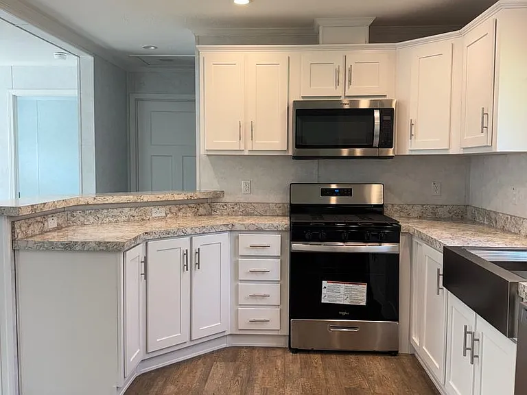465-8 Royal Manor Rd — Photo 9