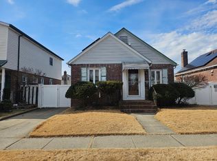 17138 Gladwin Ave, Fresh Meadows, NY 11365