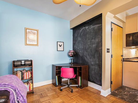 5th image of 5040 N Marine Dr APT 6A