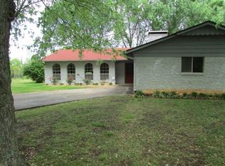 1400 S Paradise Ln, Fayetteville, AR 72701