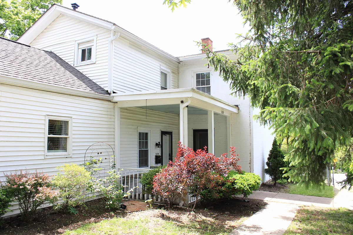 Building Photo - 2320 Beechmont Ave #1