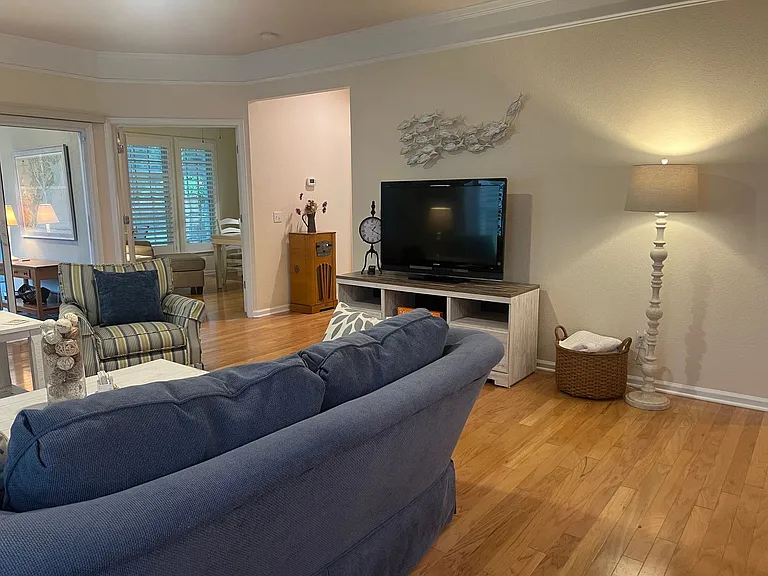 21 Abbotsbury Pl — Photo 10
