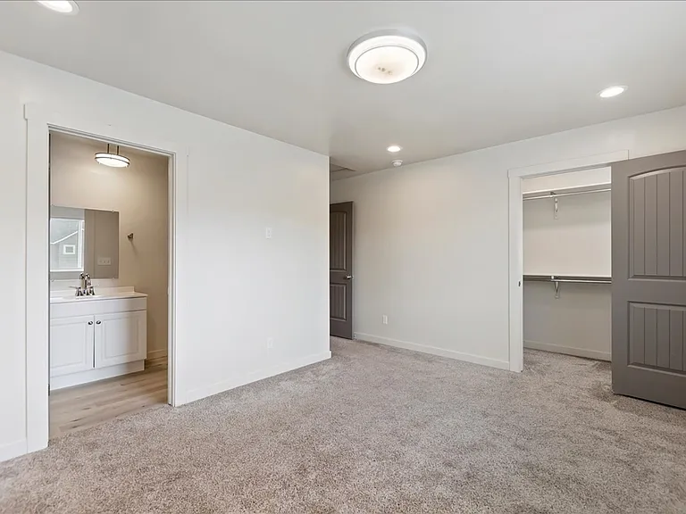 114-116 E Ravenna Ln #130 — Photo 11