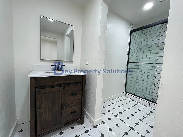 134 Nelson St #D — Photo 12