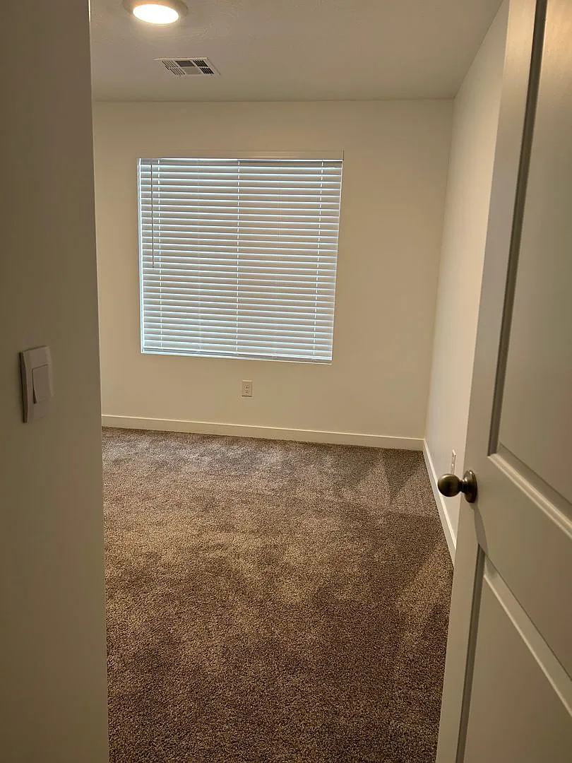 Charming Townhome — Photo 2