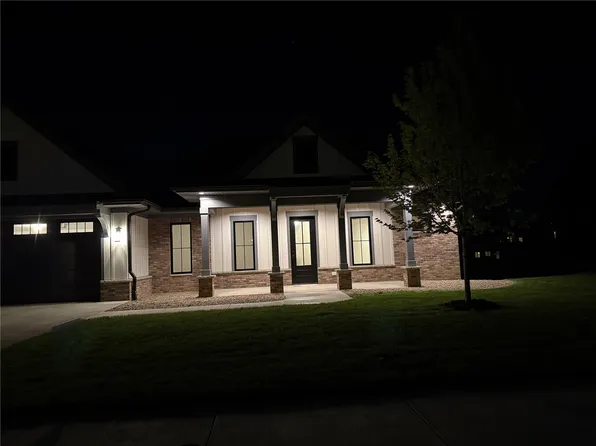 707 Cedar Bnd, Solon, IA 52333