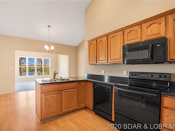 4th image of 1413 Grand Point Blvd