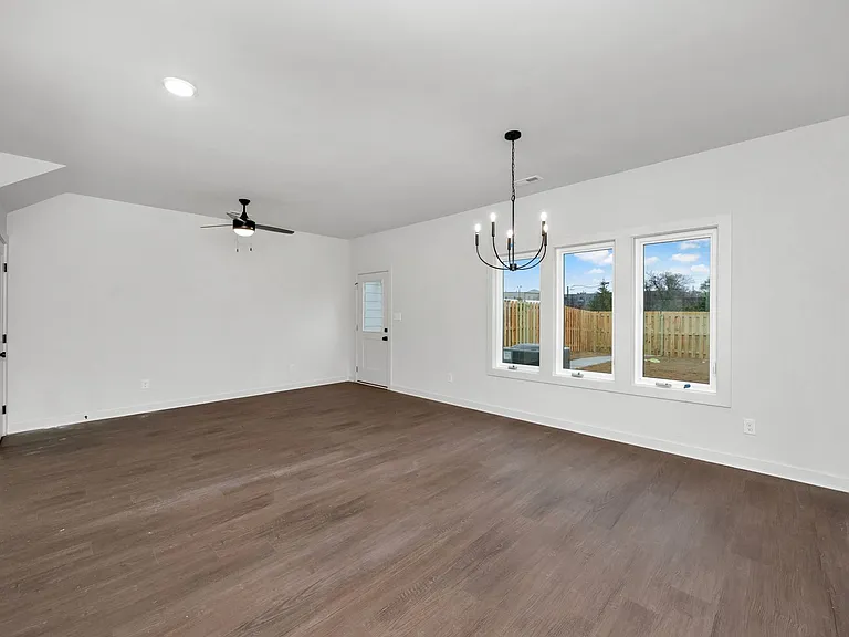 2506 Freeman Rd — Photo 13