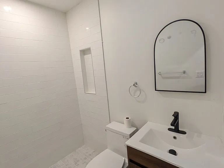 1865 Davenport Rd #2 — Photo 7