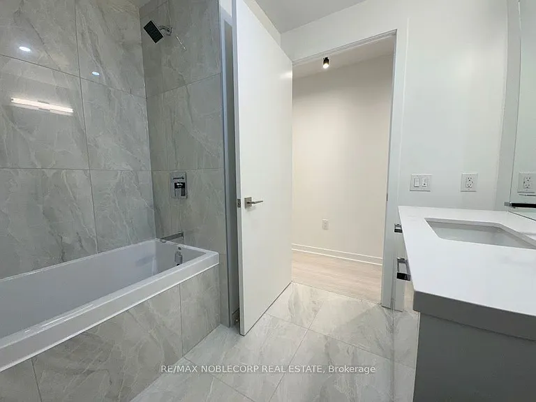 195 McCaul St #1613 — Photo 7
