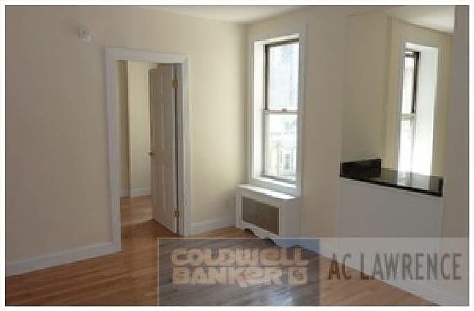 1st image of 405 W 44th St