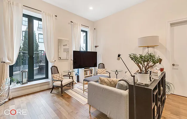 Rented by CORE | media 13