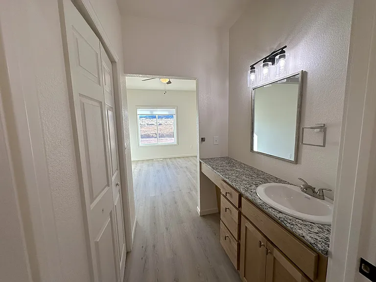 1744 Mariposa Rd #B-2 — Photo 11