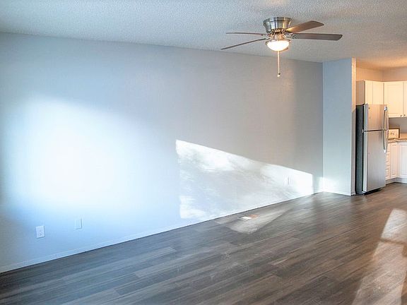 2nd image of 1000 W Lincoln Ave #15999825