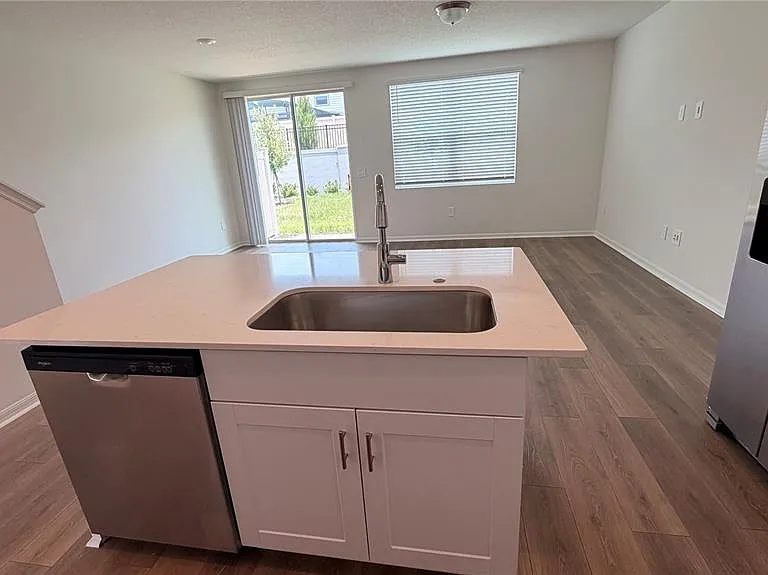 16346 Bird Of Paradise Ave — Photo 7