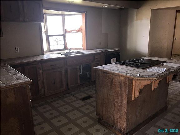3rd image of 507 E Pike St