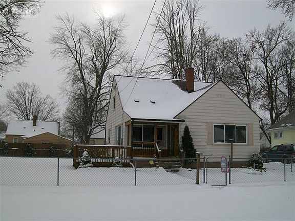 2nd image of 635 Lincoln Ave