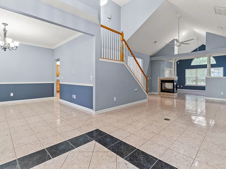 620 Woodbine Ct — Photo 5