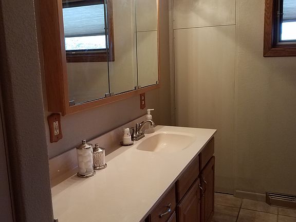 Main level bathroom 