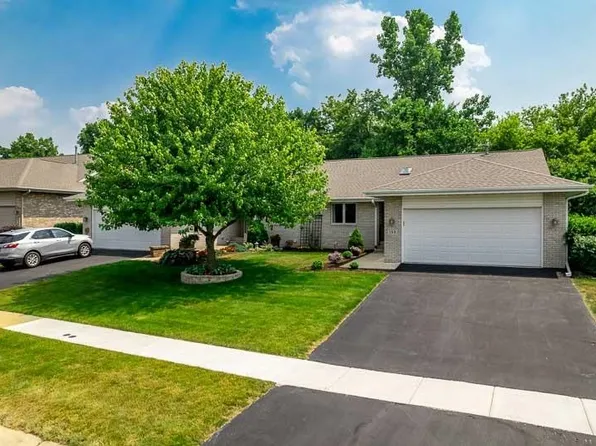 155 Rivers Edge Dr, Cherry Valley, IL 61016