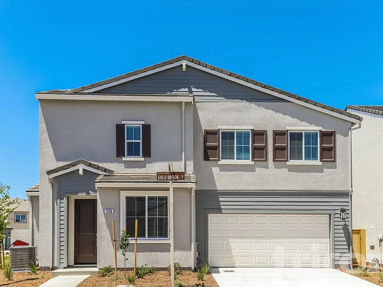 2598 Gold Brook St — Photo 1