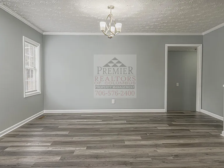 5724 Sanford Ave — Photo 8