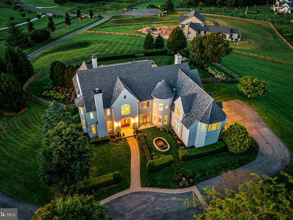 1st image of 43 Wyndemere Lake Dr