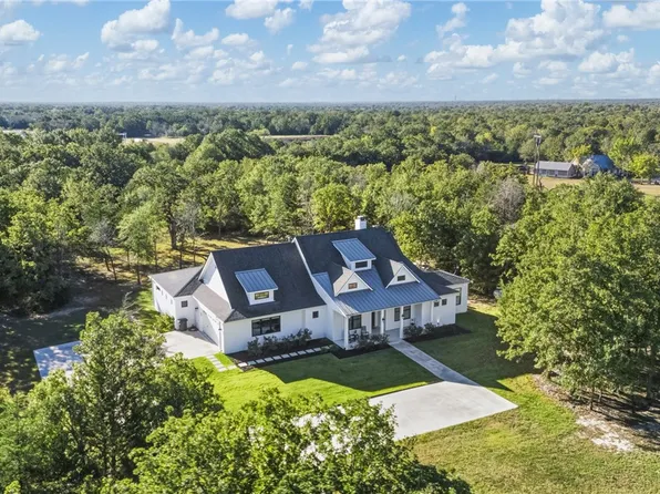 3886 Golden Trl, College Station, TX 77845